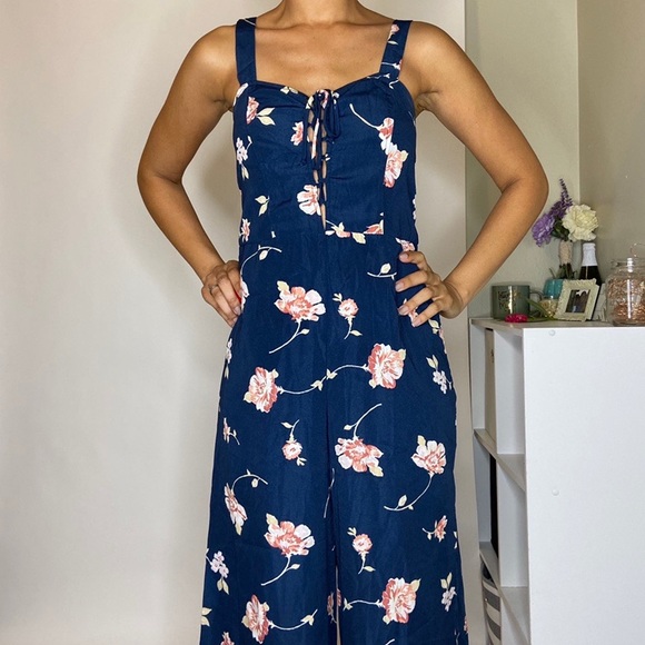 Floral Romper - Picture 6 of 8